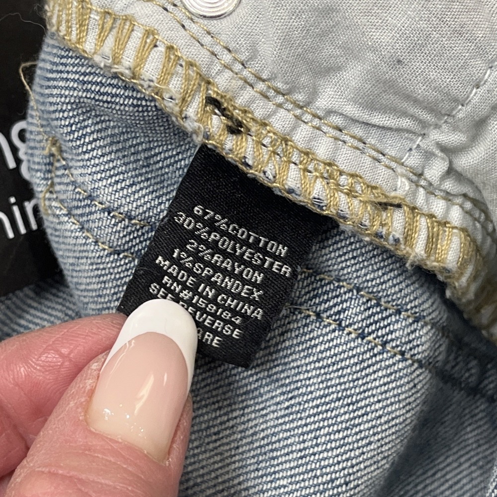& Everything Denim Jeans Relaxed Straight Leg Size 28/32 Distressed Light Wash - Picture 9 of 16